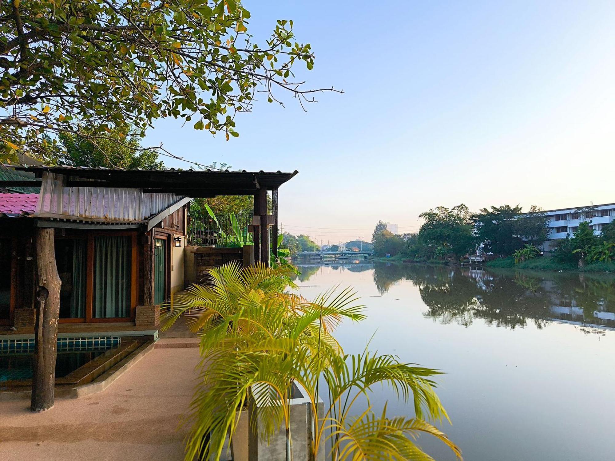 Tolani Riverside Villa Chiang Mai Exteriör bild