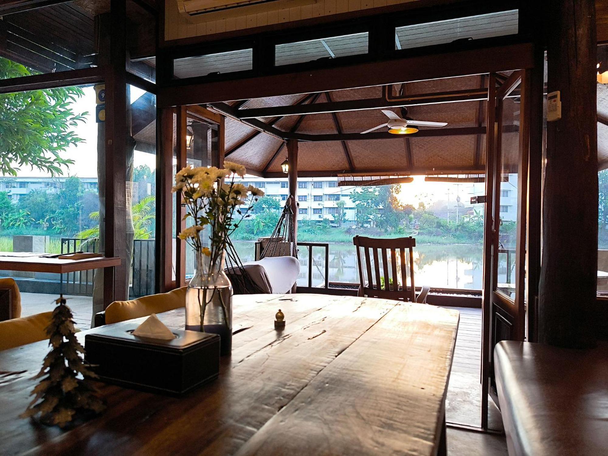 Tolani Riverside Villa Chiang Mai Exteriör bild